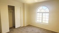 1690 W Pinon Ct in Gilbert, AZ - Foto de edificio - Building Photo