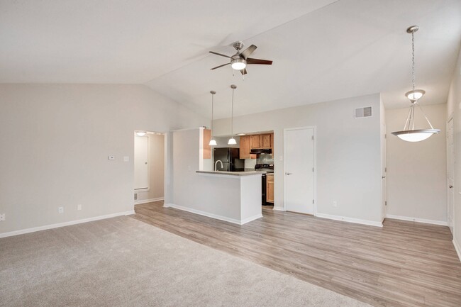 Avery Point Apartments in Indianapolis, IN - Building Photo - Building Photo