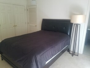 1703 Blue Flint Ct in Reston, VA - Building Photo - Building Photo