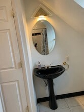 5832 Phillips Ave, Unit #3 in Pittsburgh, PA - Building Photo - Building Photo