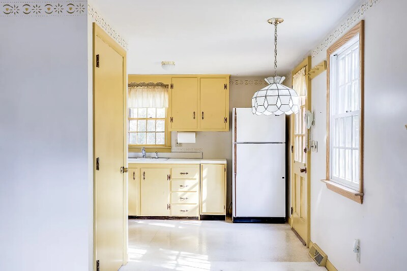 49 Lakeview Dr in Harwich, MA - Building Photo