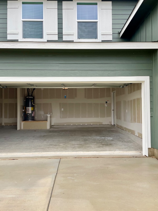 270 Yosemite Dr in Kyle, TX - Foto de edificio - Building Photo