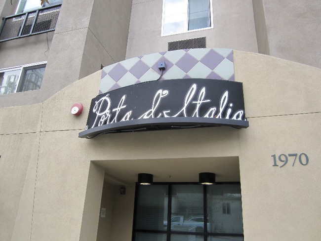 1970 Columbia St in San Diego, CA - Foto de edificio - Building Photo