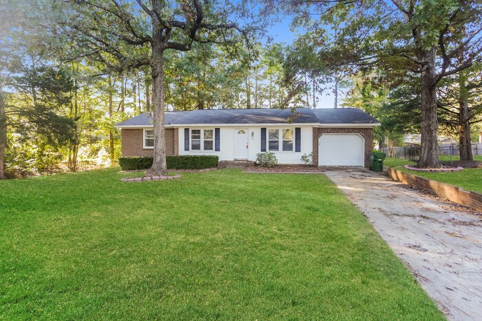 140 Little Hampton Dr in Irmo, SC - Building Photo