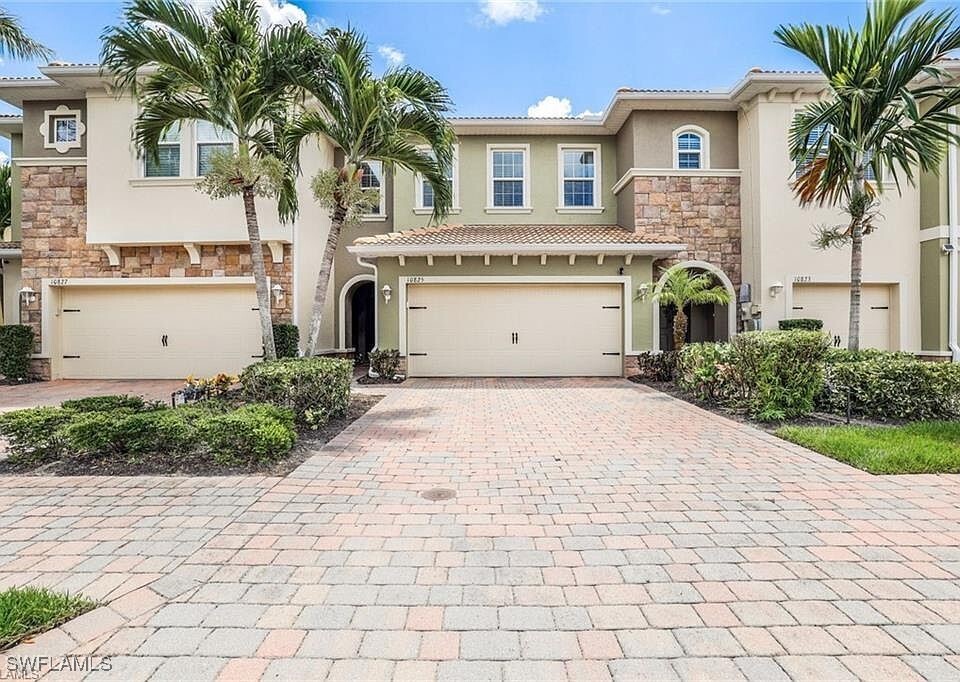 10825 Alvara Way in Bonita Springs, FL - Foto de edificio