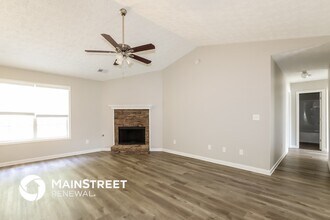 125 Waters Edge Dr in Locust Grove, GA - Foto de edificio - Building Photo