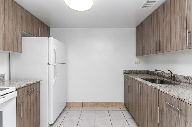 999 W. Prospect Road