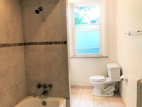 5526 Black St in Pittsburgh, PA - Building Photo - Building Photo