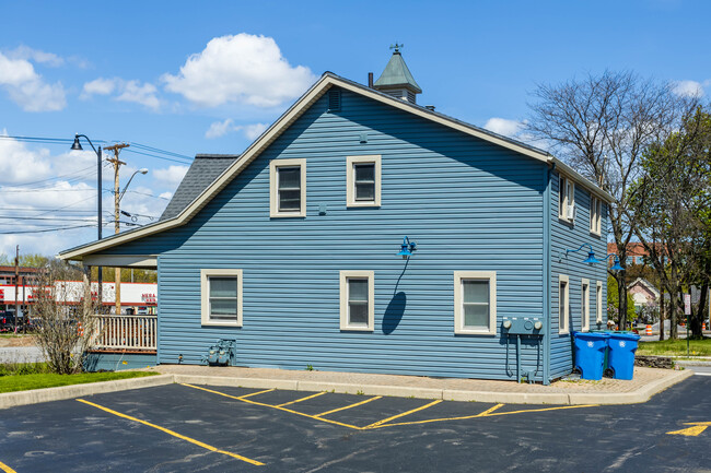 1698-1720 Mount Hope Ave in Rochester, NY - Building Photo - Building Photo