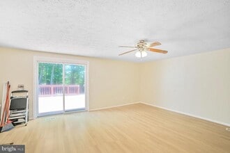 9511 Donnan Castle Ct in Laurel, MD - Building Photo - Building Photo
