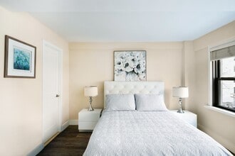 225 E 63rd St in New York, NY - Building Photo - Building Photo