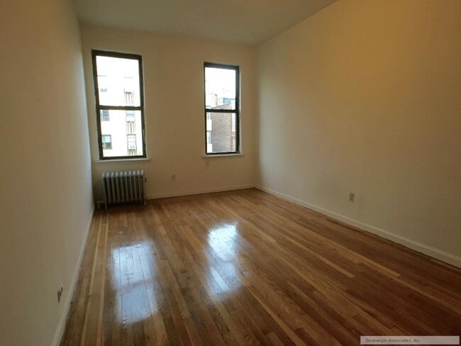590 Fort Washington Ave