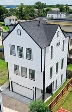 104 E 44th St in Houston, TX - Foto de edificio - Building Photo