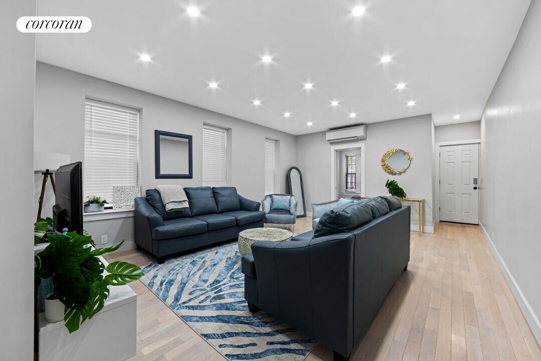1663 President St in Brooklyn, NY - Building Photo