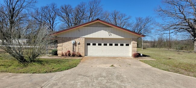 1701 VZ County Rd 1803 in Grand Saline, TX - Building Photo - Building Photo