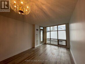 10 Navy Wharf Ct in Toronto, ON - Building Photo - Building Photo