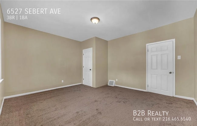 6527 Sebert Ave in Cleveland, OH - Foto de edificio - Building Photo