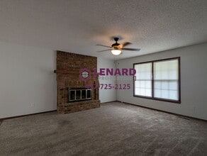 2111 S Western Ave in Springfield, MO - Building Photo - Building Photo