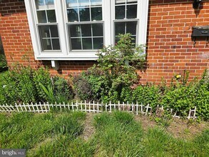 4025 Chelmont Ln in Bowie, MD - Building Photo - Building Photo