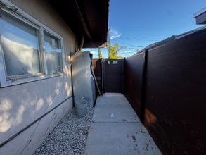 7793 Merito Ave in San Bernardino, CA - Foto de edificio - Building Photo