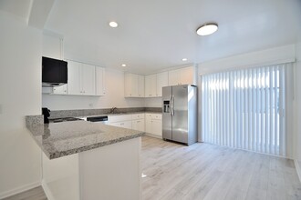 212 Arena St, Unit 1 in El Segundo, CA - Building Photo - Building Photo