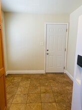 1323 62nd St in Sacramento, CA - Building Photo - Building Photo