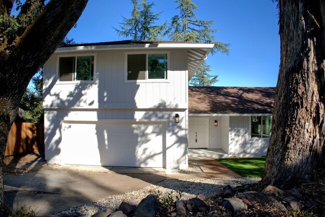 property at 604 Los Olivos Rd