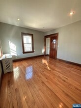 187 Holt St in Hackensack, NJ - Building Photo - Building Photo