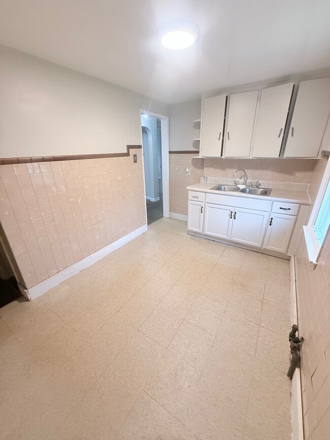 property at 3626 Dudley Ave