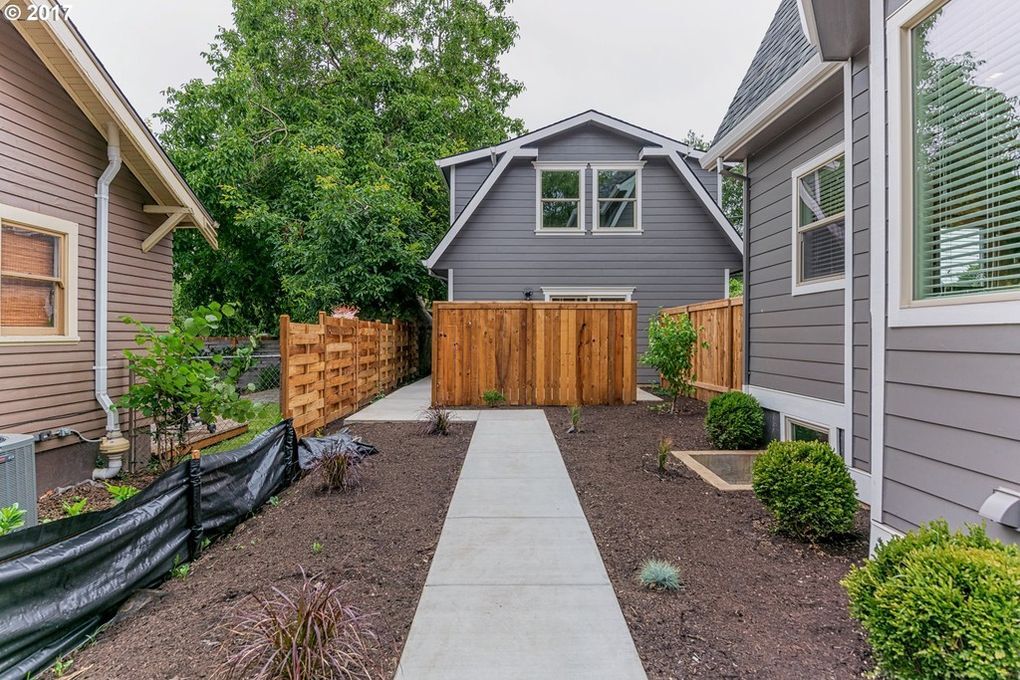 4417 N Gantenbein Ave in Portland, OR - Building Photo