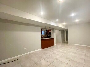 3021 W Diversey Ave in Chicago, IL - Building Photo - Building Photo