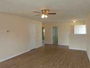 4636 Coronet Ave in Virginia Beach, VA - Building Photo - Building Photo