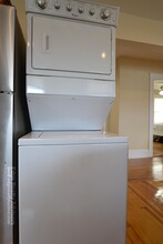 48 Glencoe St, Unit 1 in Boston, MA - Foto de edificio - Building Photo