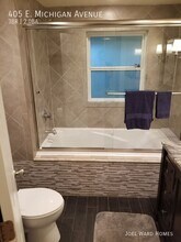 405 E Michigan Ave in Urbana, IL - Building Photo - Building Photo