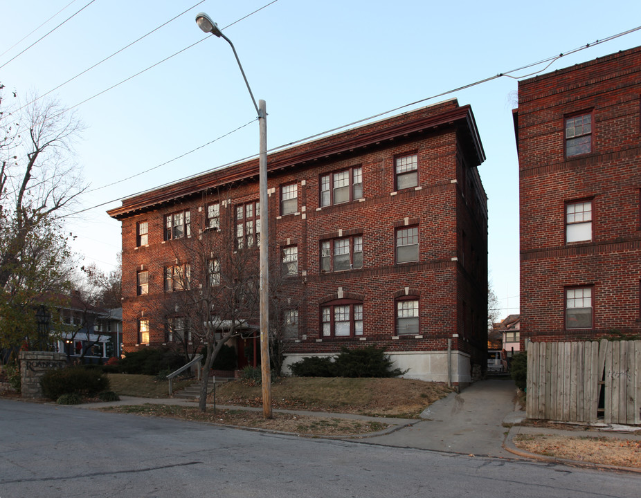 808 W 38th St in Kansas City, MO - Foto de edificio