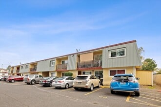 Executive East in Portland, OR - Foto de edificio - Building Photo