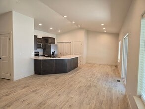 102 Centennial Ct in Kimberly, ID - Building Photo - Building Photo