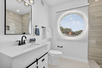 8778 Waterfront Terrace in Jacksonville, FL - Building Photo - Building Photo