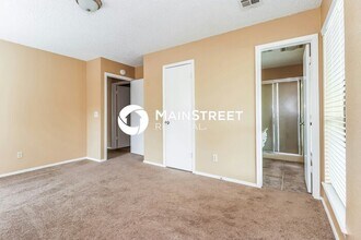 100 N Eastgate Dr in Yukon, OK - Building Photo - Building Photo