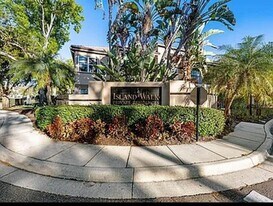 804 Normandy Trace Rd in Tampa, FL - Building Photo