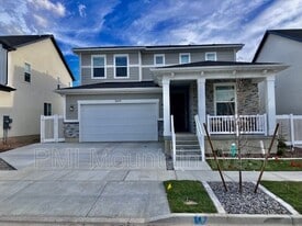 2013 W 950 N in Layton, UT - Building Photo