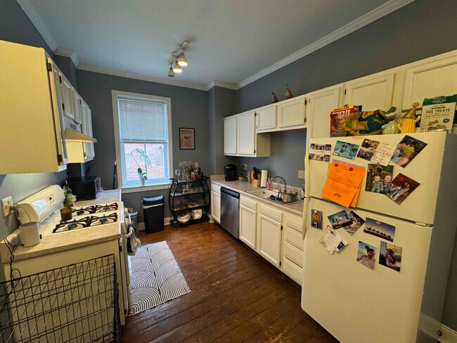 889 S Front St in Columbus, OH - Building Photo - Building Photo