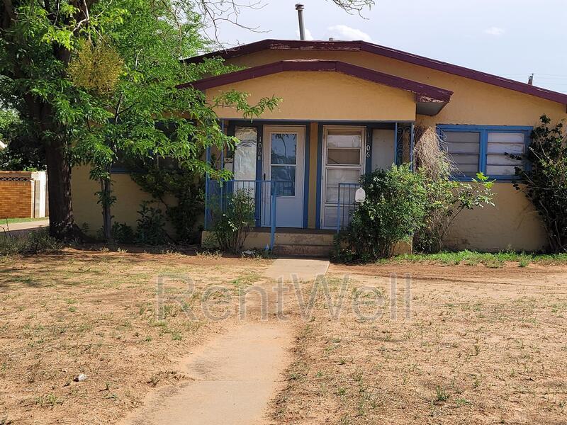 1106 E Broadway St in Brownfield, TX - Building Photo