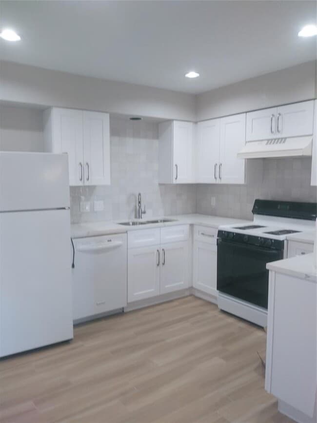property at 5006 West Gate Blvd