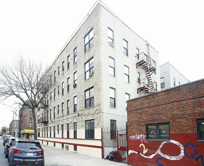 1002 Clarkson Ave in Brooklyn, NY - Foto de edificio - Building Photo