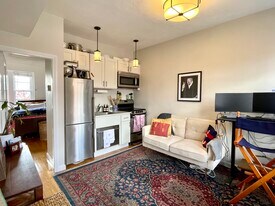 141 Warren Ave, Unit 6A in Boston, MA - Building Photo