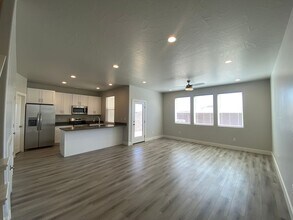 1164 S 4380 W in Hurricane, UT - Building Photo - Building Photo