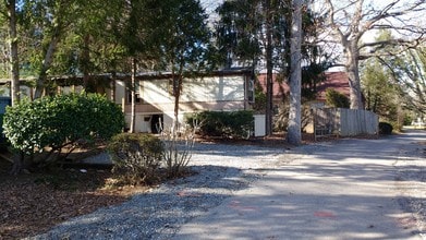 14 Quigley Dr in Asheville, NC - Foto de edificio - Building Photo