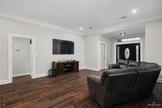 19 N 21st St in McAllen, TX - Building Photo - Building Photo