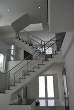 3350 NW 83rd St in Doral, FL - Foto de edificio - Building Photo